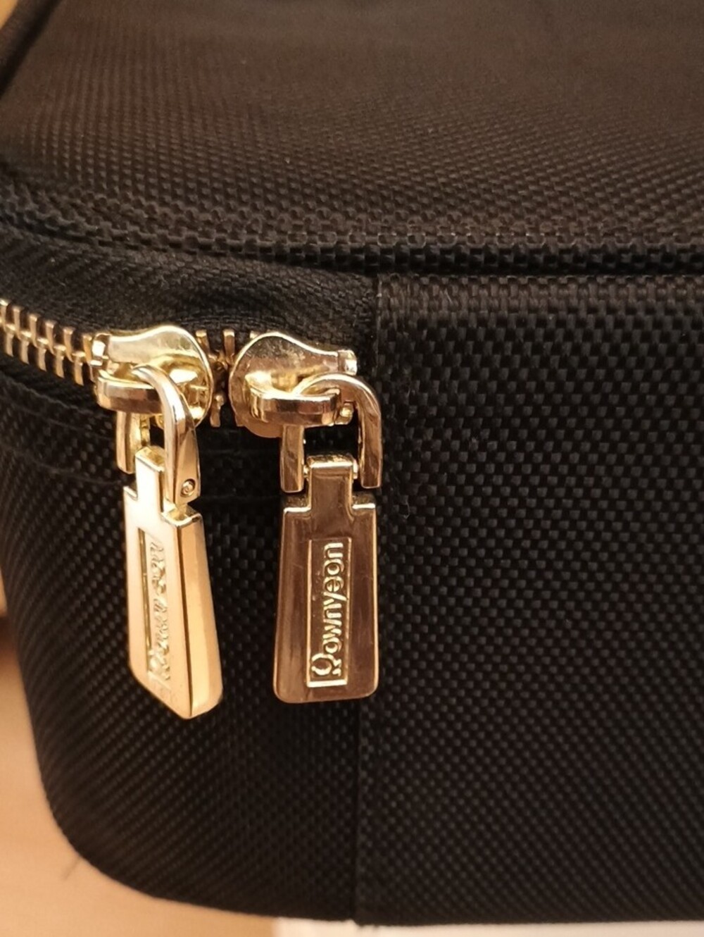 NWOT Rownyeon Professional Black  Makeup Case - Picture 7 of 7